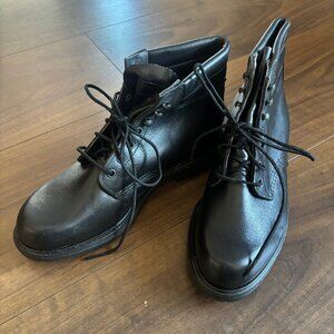 Red Wing 2243 Supersole Round Toe Men's Boots - Size 9.5